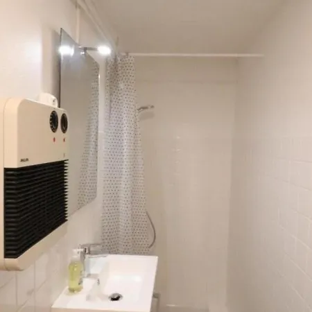 Maison En Pierre Au Coeur Du Cantal Avec Jardin Et Parking Prive - Fr-1-742-491 Vic-sur-Cère
