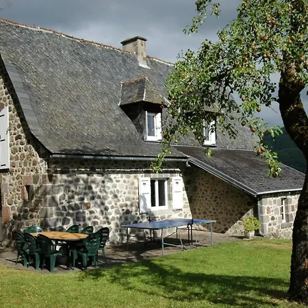 Holiday home Maison En Pierre Au Coeur Du Cantal Avec Jardin Et Parking Prive - Fr-1-742-491 Vic-sur-Cere