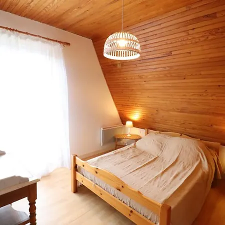Maison En Pierre Au Coeur Du Cantal Avec Jardin Et Parking Prive - Fr-1-742-491 Holiday home