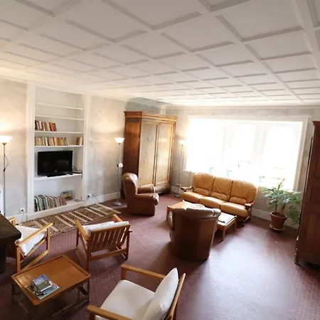 Maison En Pierre Au Coeur Du Cantal Avec Jardin Et Parking Prive - Fr-1-742-491 *