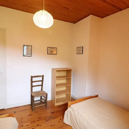 Maison En Pierre Au Coeur Du Cantal Avec Jardin Et Parking Prive - Fr-1-742-491 * Vic-sur-Cere